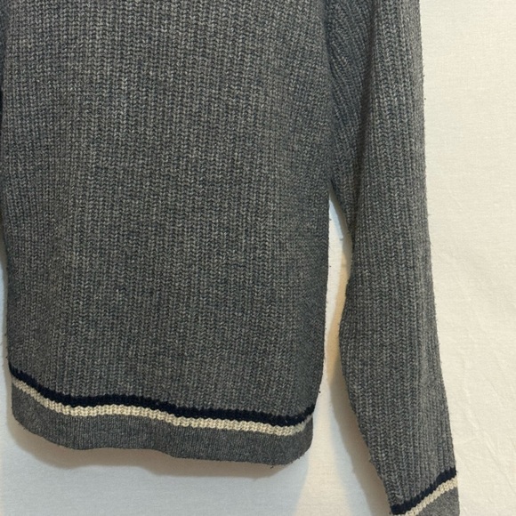 B-273 Men’s Abercrombie & Fitch Gray &‎ Cream Lambswool Blend Sweater Size XL - Picture 3 of 13
